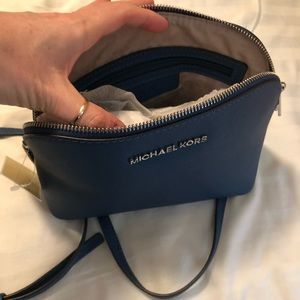 NWT Michael Kors LG Dome Crossbody Bag